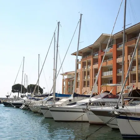 Cap Hermes 2/3p5/6p Std Fréjus