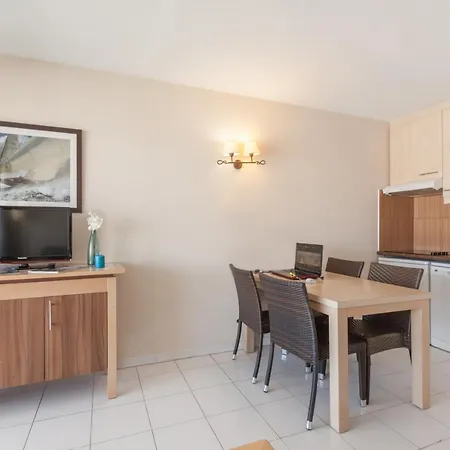 Cap Hermes 2/3p5/6p Std Apartment Frejus